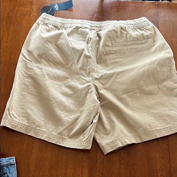 Hollister Tan Athletic Shorts Lightweight Elastic Waist - Picture 2 of 4